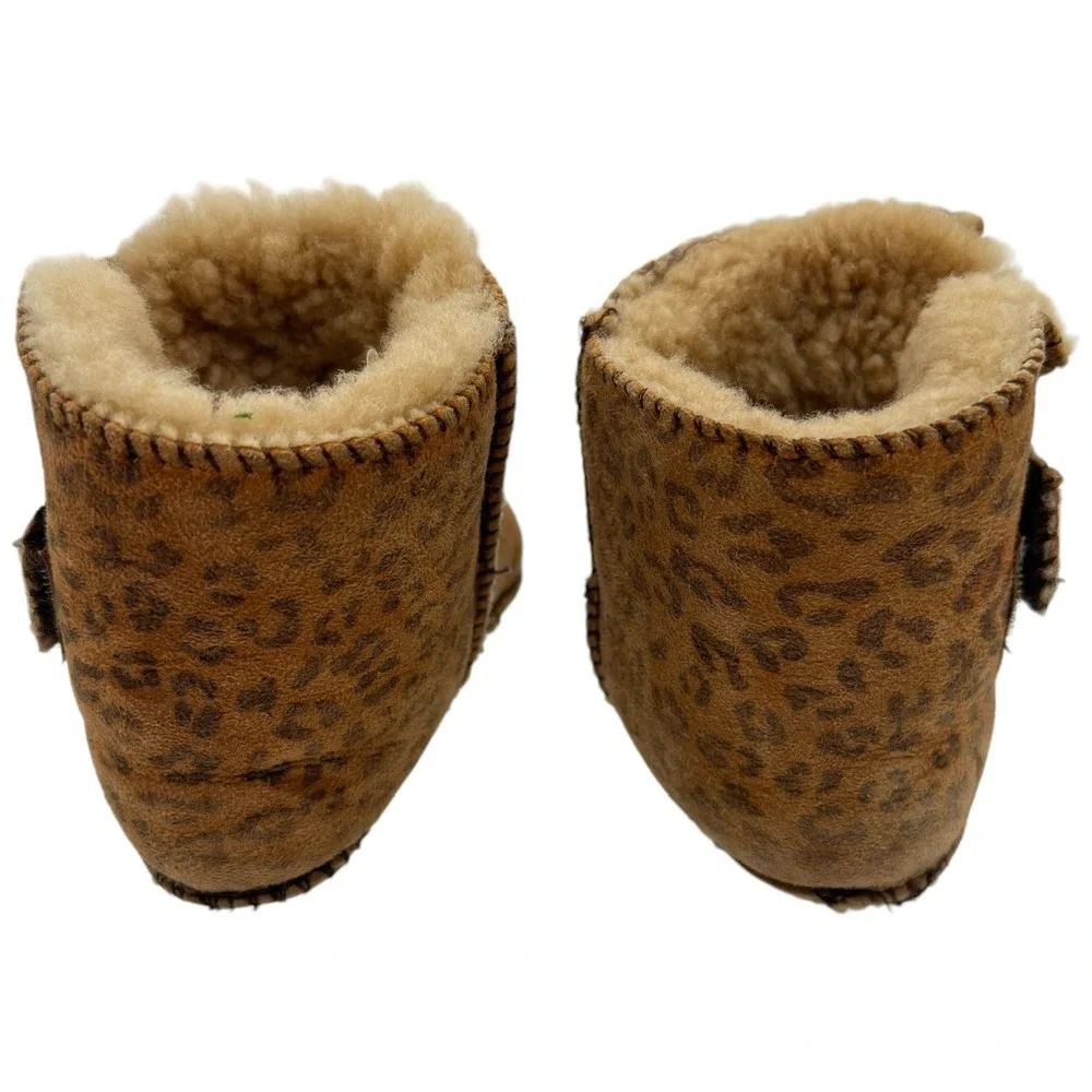 UGG Australia Erin 5202 Baby Booties Leopard Sheepskin Size L